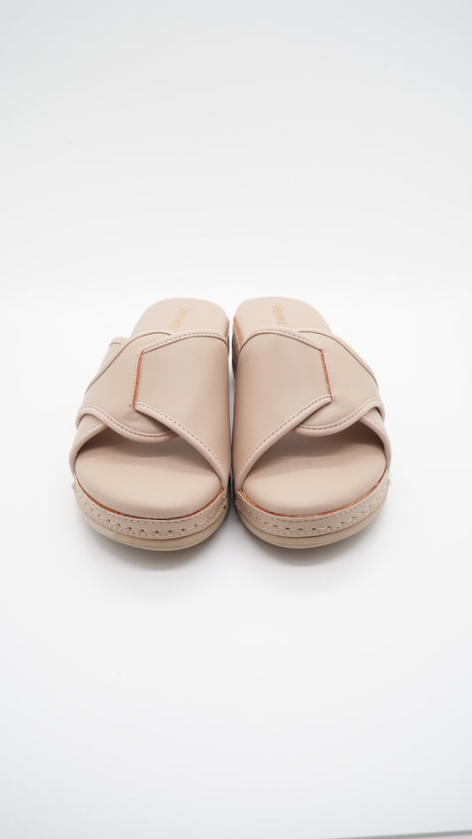 صندلة طبية عصرية تجمع بين الأناقة والعناية بالقدم(Beige)