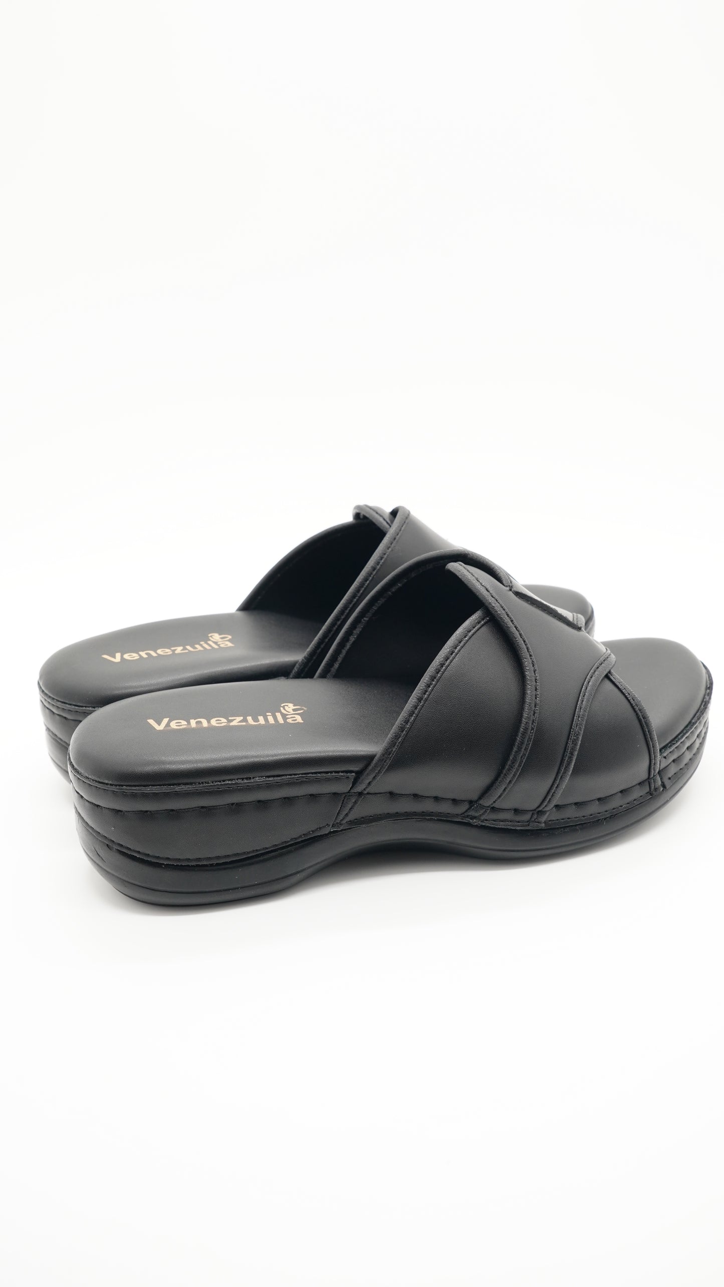 صندلة طبية عصرية تجمع بين الأناقة والعناية بالقدم(Noir)