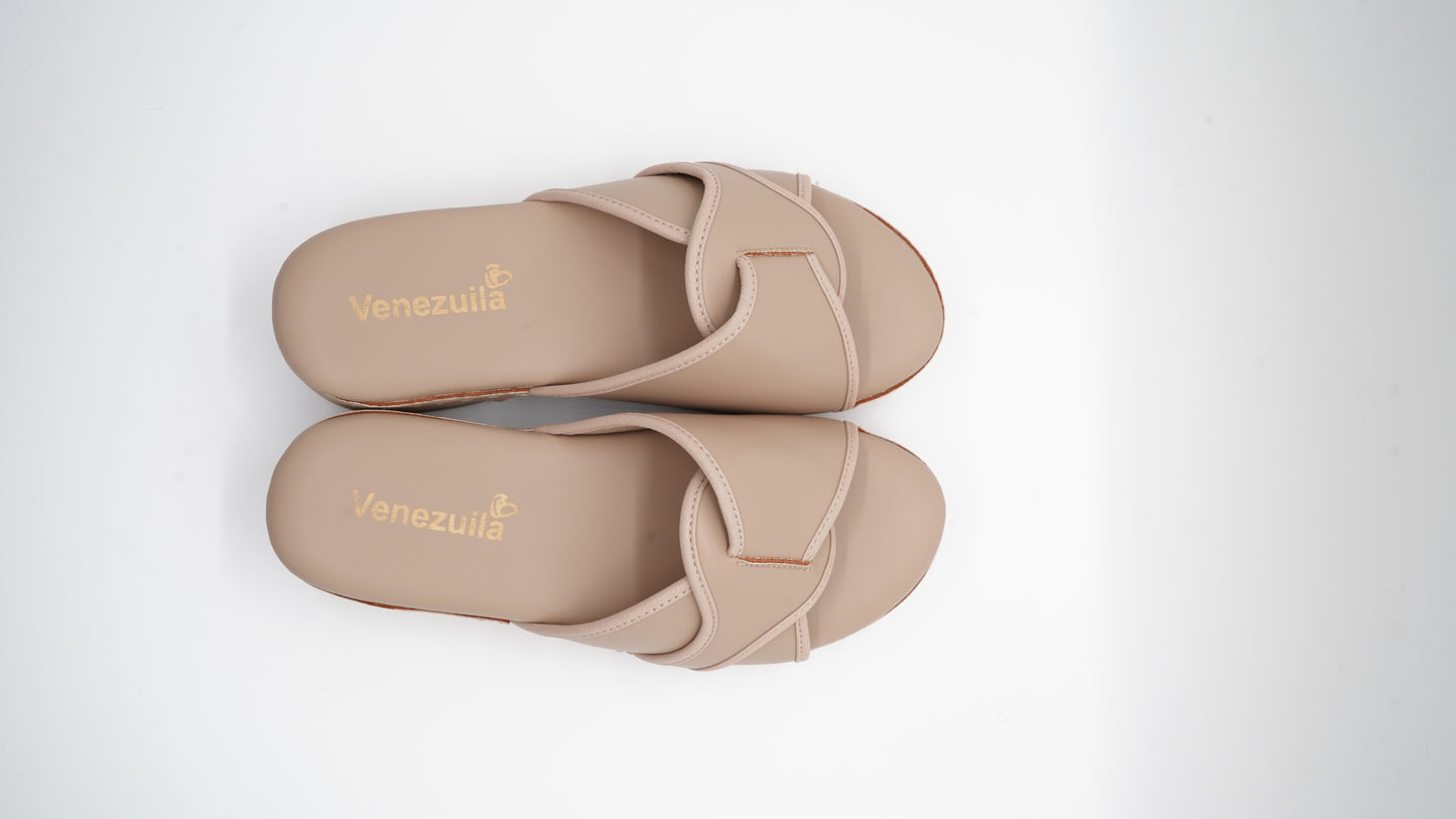 صندلة طبية عصرية تجمع بين الأناقة والعناية بالقدم(Beige)